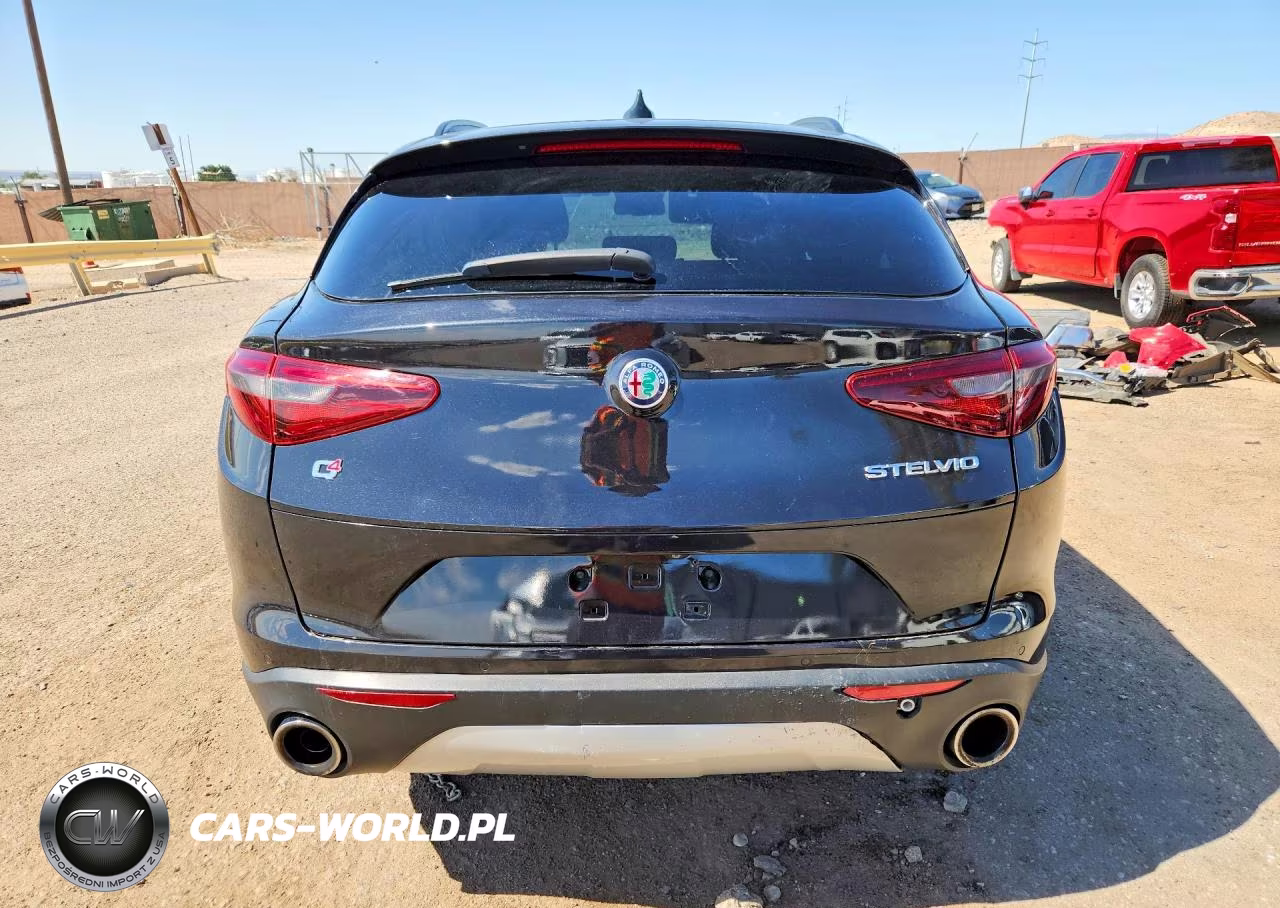 2018 Alfa Romeo Stelvio Sport VIN:ZASFAKPN2J7B91649 - 6