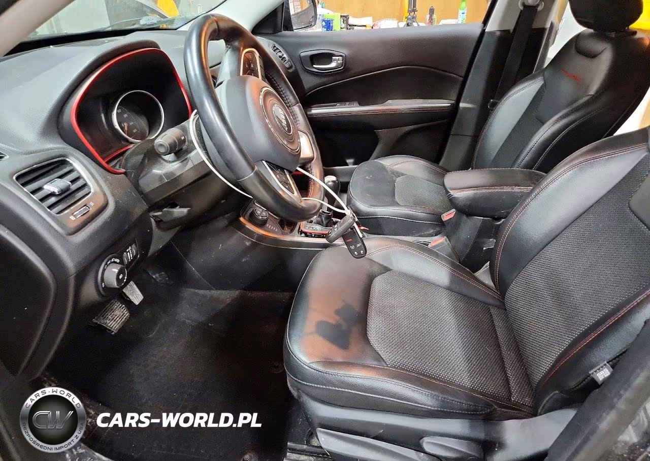 2019 Jeep Compass Trailhawk VIN:3C4NJDDB1KT747733 - 7