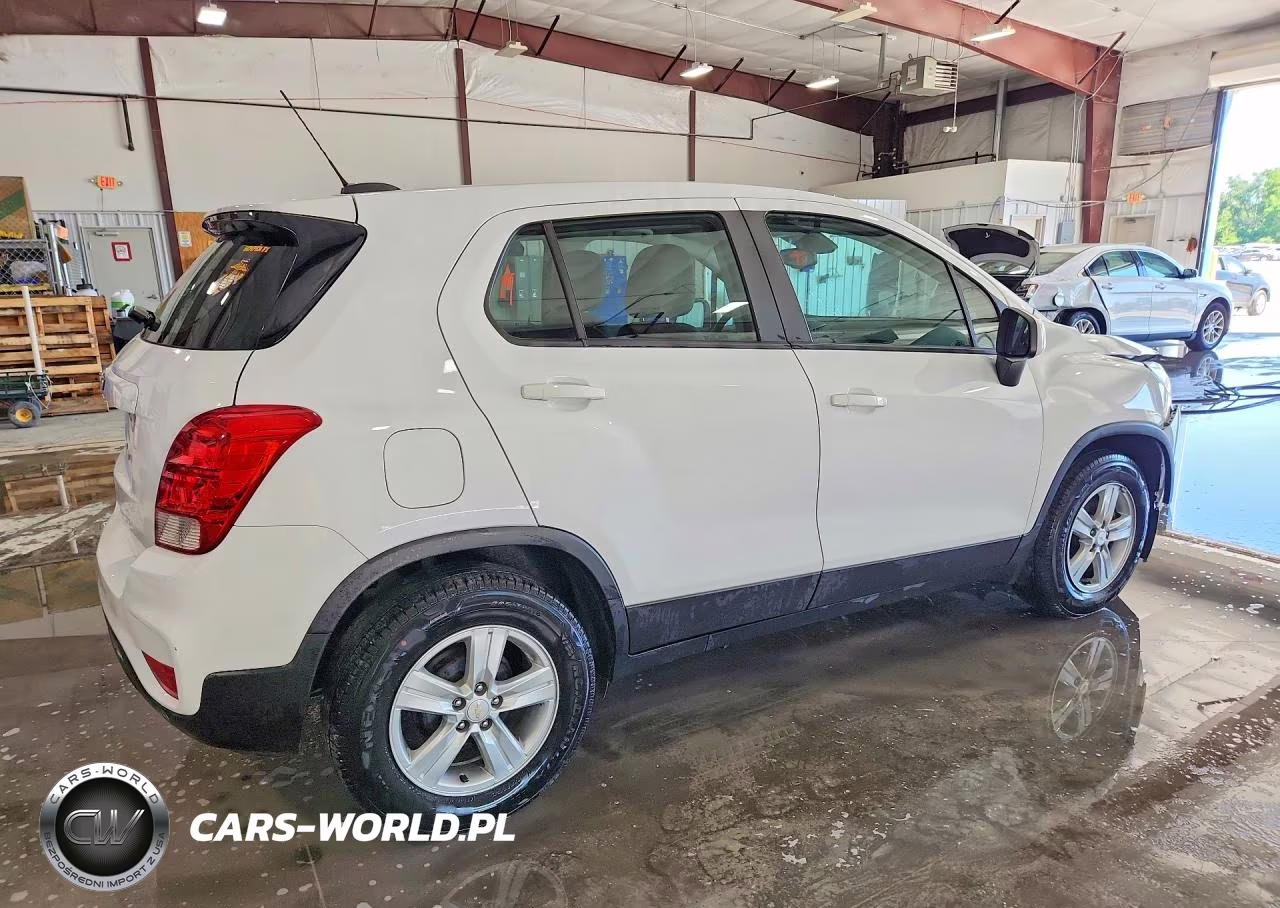 2021 Chevrolet Trax Ls VIN:KL7CJKSM3MB371103 - 3