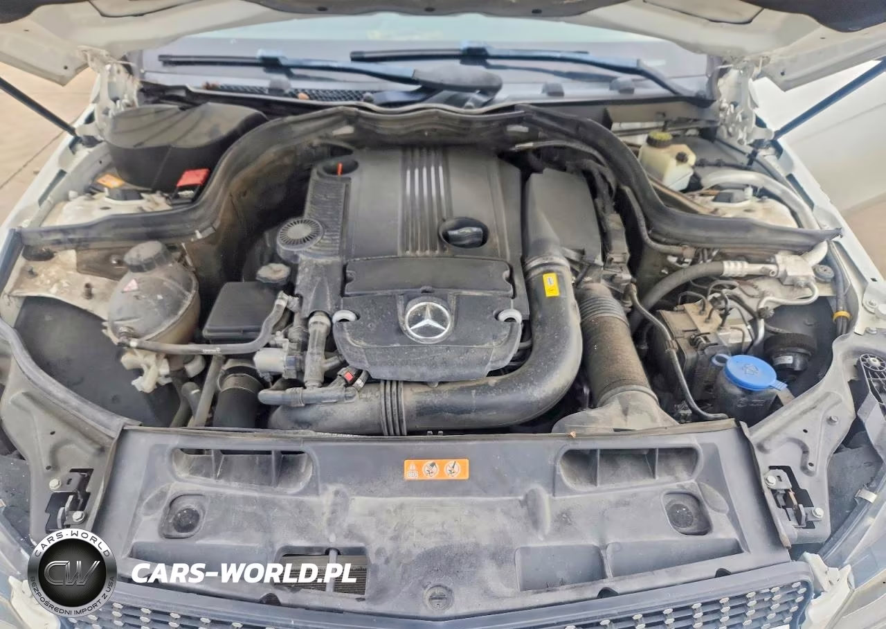 2015 Mercedes-Benz C Class C300 4D Spor VIN:WDDGJ4HB7FG368884 - 11