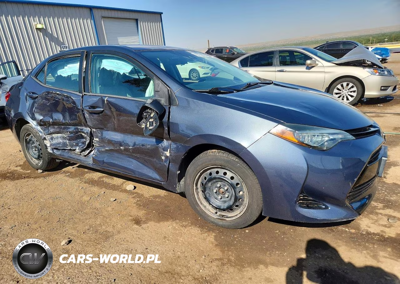2018 Toyota Corolla Le VIN:5YFBURHE4JP771151 - 4