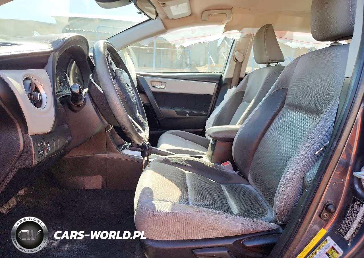 2018 Toyota Corolla Le VIN:5YFBURHE4JP771151 - 7