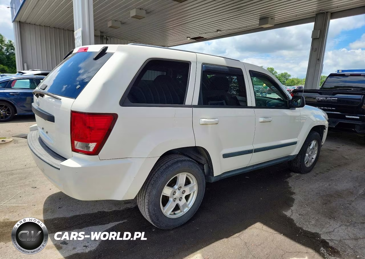 2007 Jeep Grand Cherokee Laredo VIN:1J8GS48K77C597686 - 3