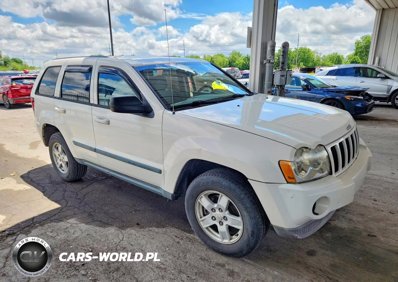2007 Jeep Grand Cherokee Laredo VIN:1J8GS48K77C597686 - 4