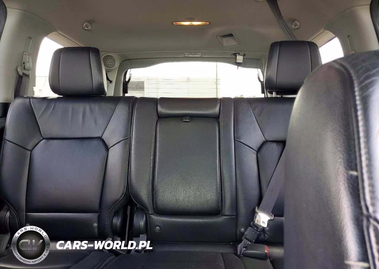 2012 Honda Pilot Touring VIN:5FNYF4H98CB084845 - 10