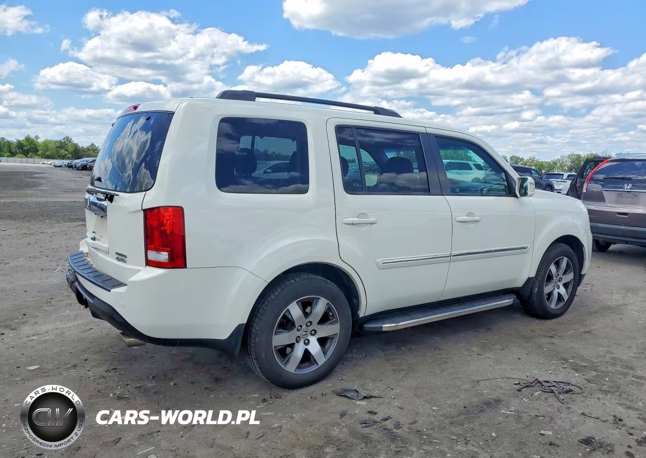 2012 Honda Pilot Touring VIN:5FNYF4H98CB084845 - 3