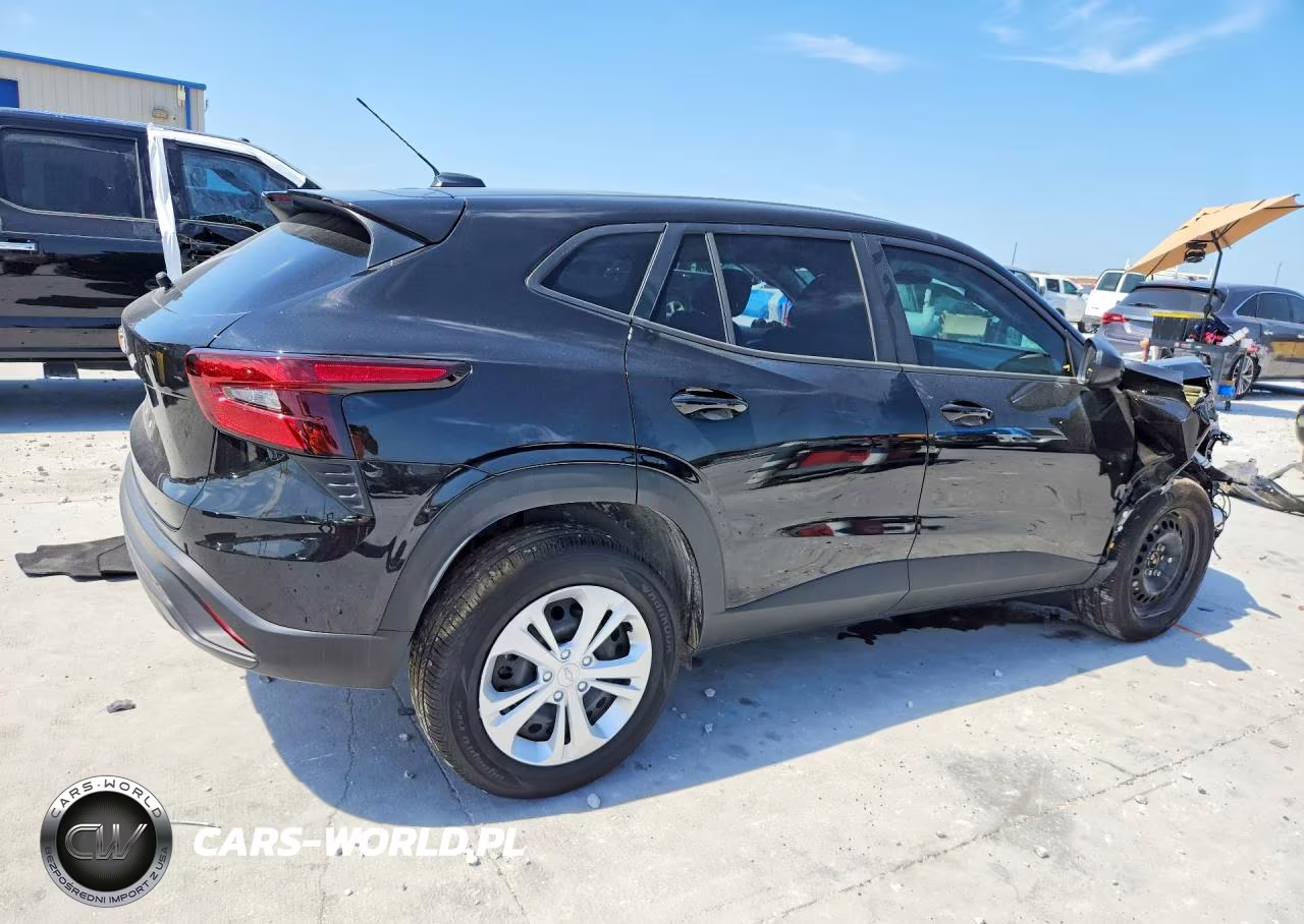 2026 Chevrolet Trax Ls VIN:KL77LFEP2TC125855 - 3
