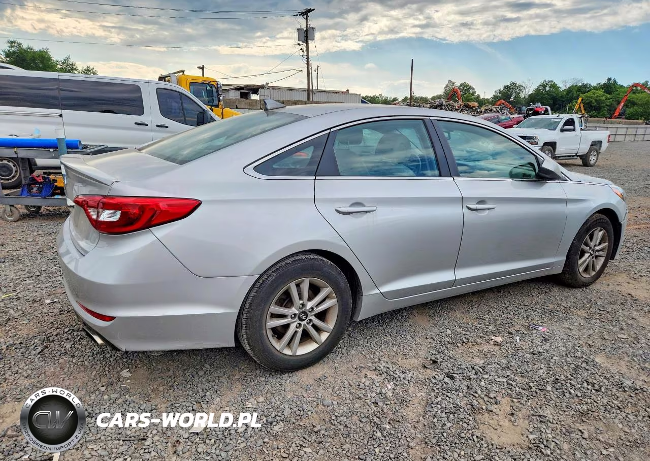 2016 Hyundai Sonata Se VIN:5NPE24AF5GH361294 - 3