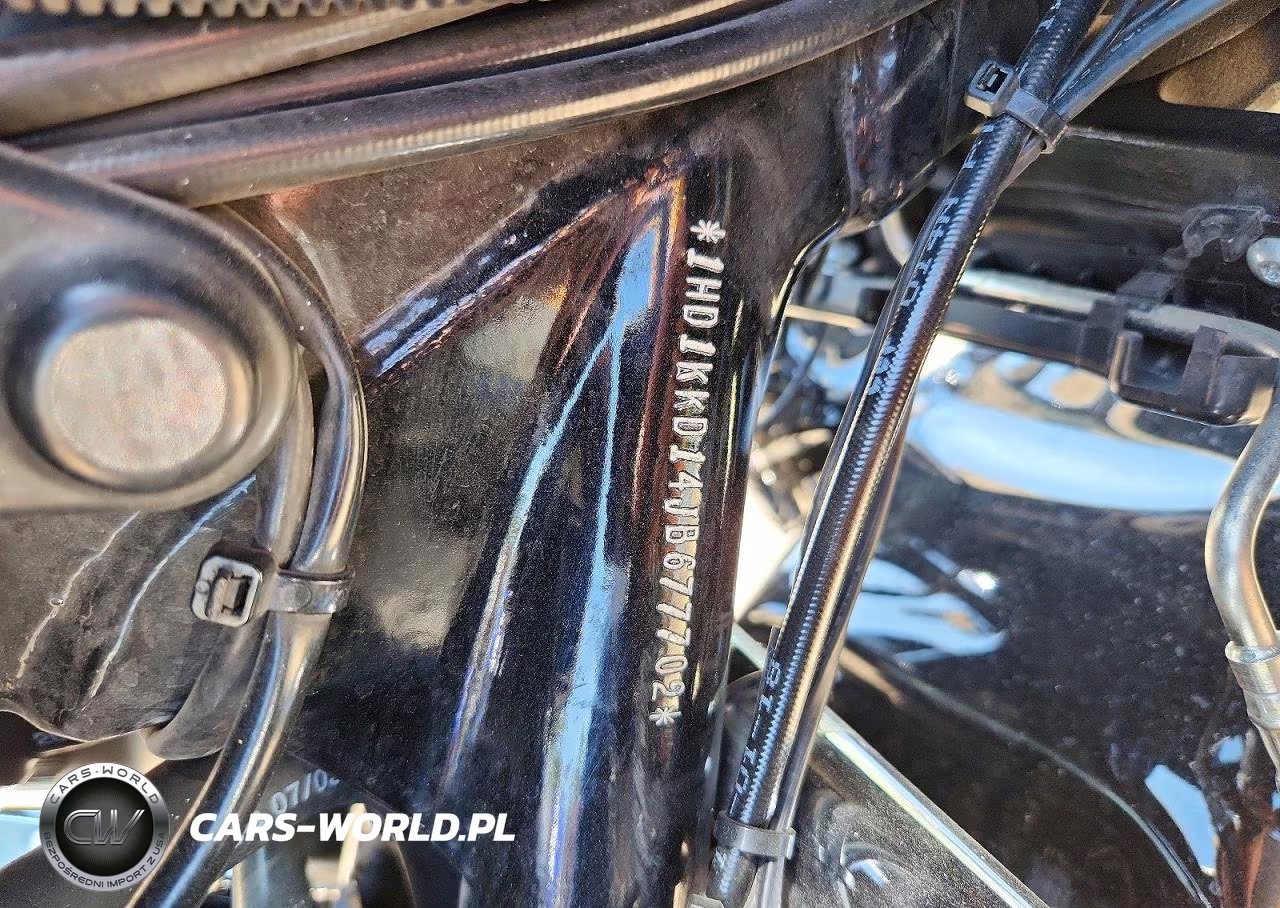 2018 Harley-Davidson Flhtkl Ultra Limited Low VIN:1HD1KKD14JB677702 - 9