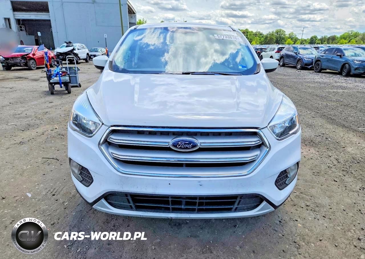 2019 Ford Escape Se VIN:1FMCU9GD0KUB64368 - 5