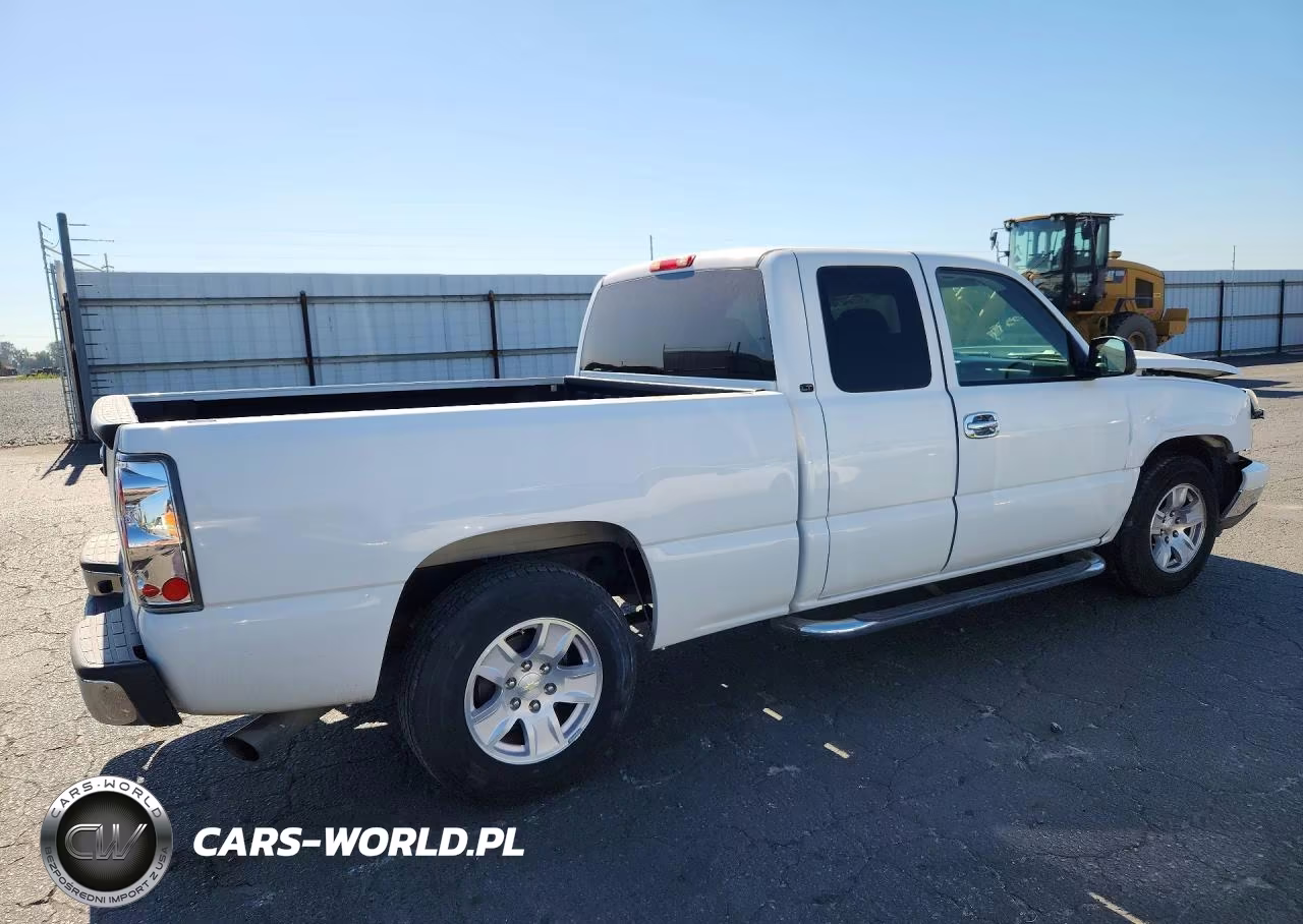 2007 Chevrolet Silverado C1500 Classic VIN:1GCEC19Z57Z101867 - 3