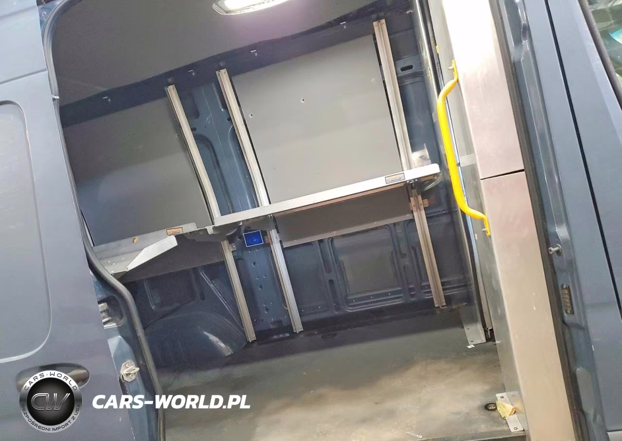 2019 Mercedes Benz Sprinter 2500 Delivery Van VIN:WD4PF0CD5KP102034 - 10