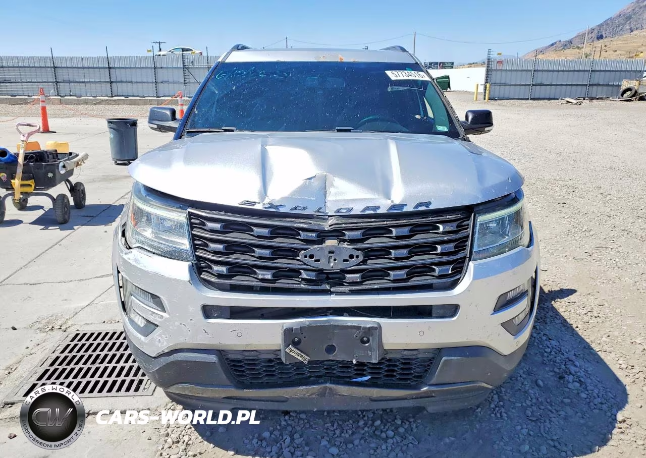 2017 Ford Explorer Xlt VIN:1FM5K7D88HGA21329 - 5