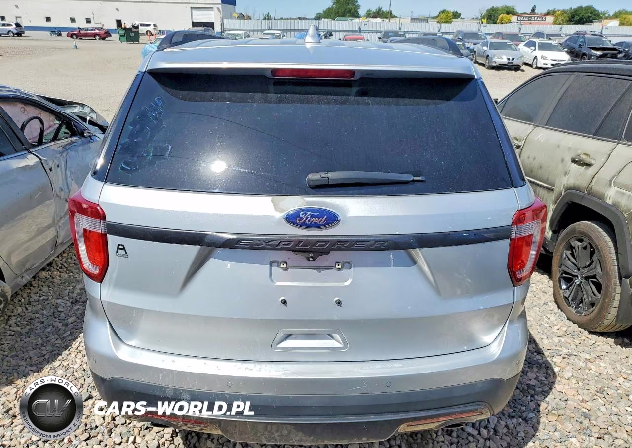 2017 Ford Explorer Xlt VIN:1FM5K7D88HGA21329 - 6