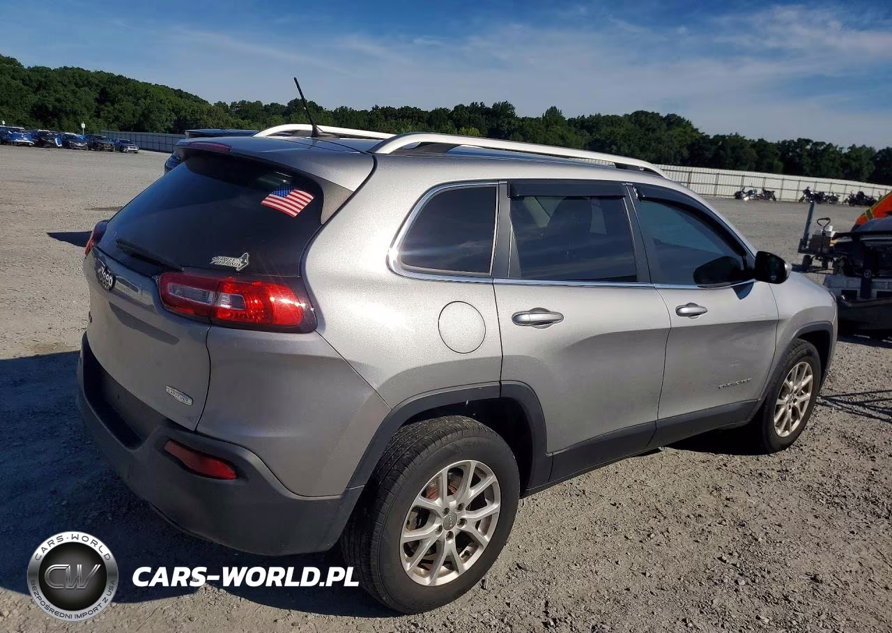 2014 Jeep Cherokee Latitude VIN:1C4PJMCB4EW243816 - 3
