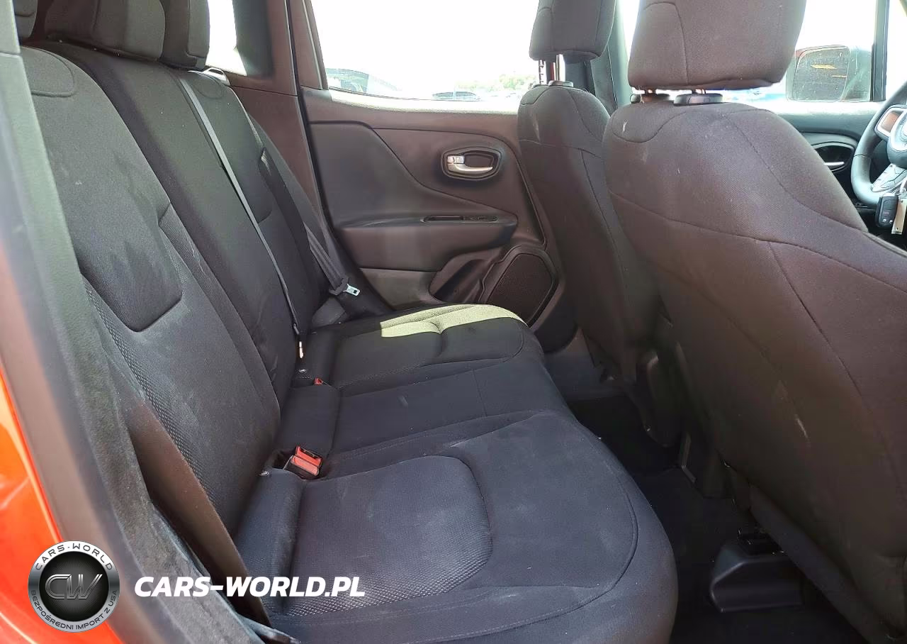 2023 Jeep Renegade Latitude VIN:ZACNJDB14PPP62877 - 11