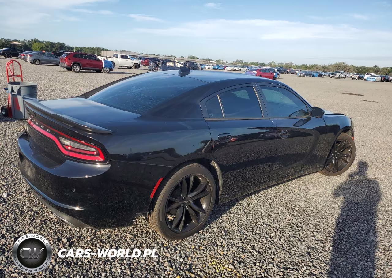 2018 Dodge Charger Sxt Plus VIN:2C3CDXHG1JH135341 - 3
