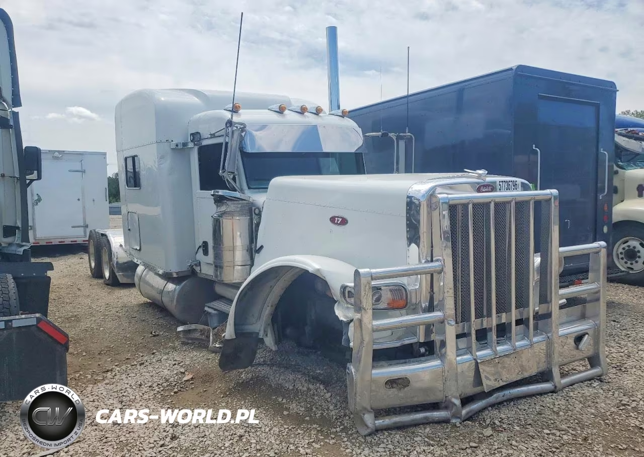 2014 Peterbilt 389 Semi Truck