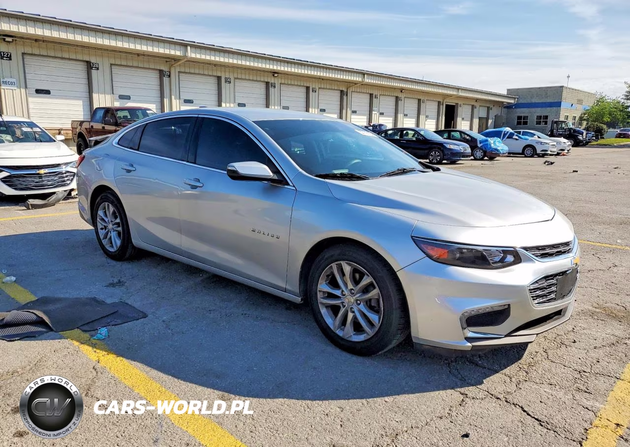 2016 Chevrolet Malibu Lt VIN:1G1ZE5ST6GF340587 - 4