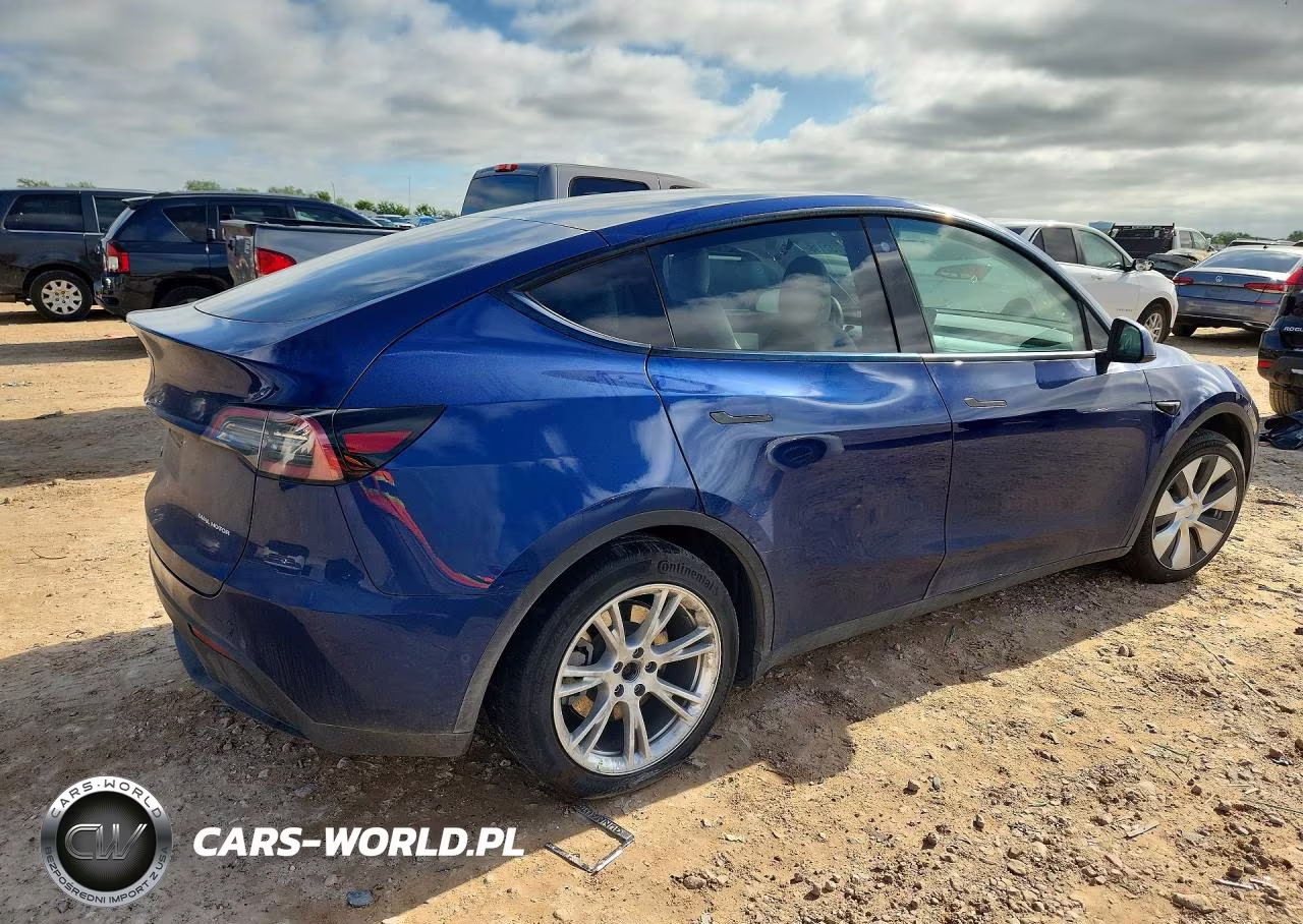 2021 Tesla Model Y VIN:5YJYGDEE7MF246867 - 3