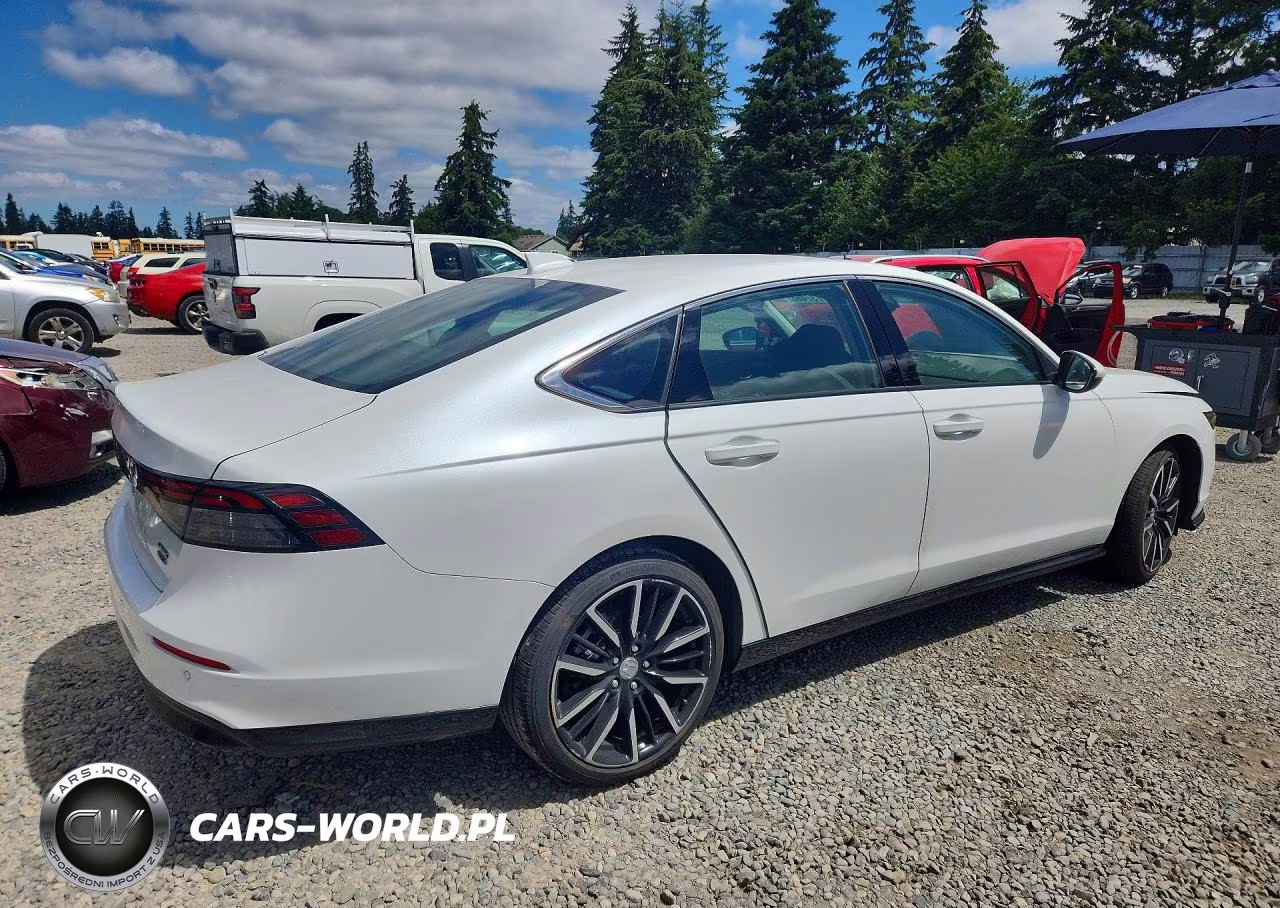 2024 Honda Accord Touring Hybrid VIN:1HGCY2F81RA041311 - 3