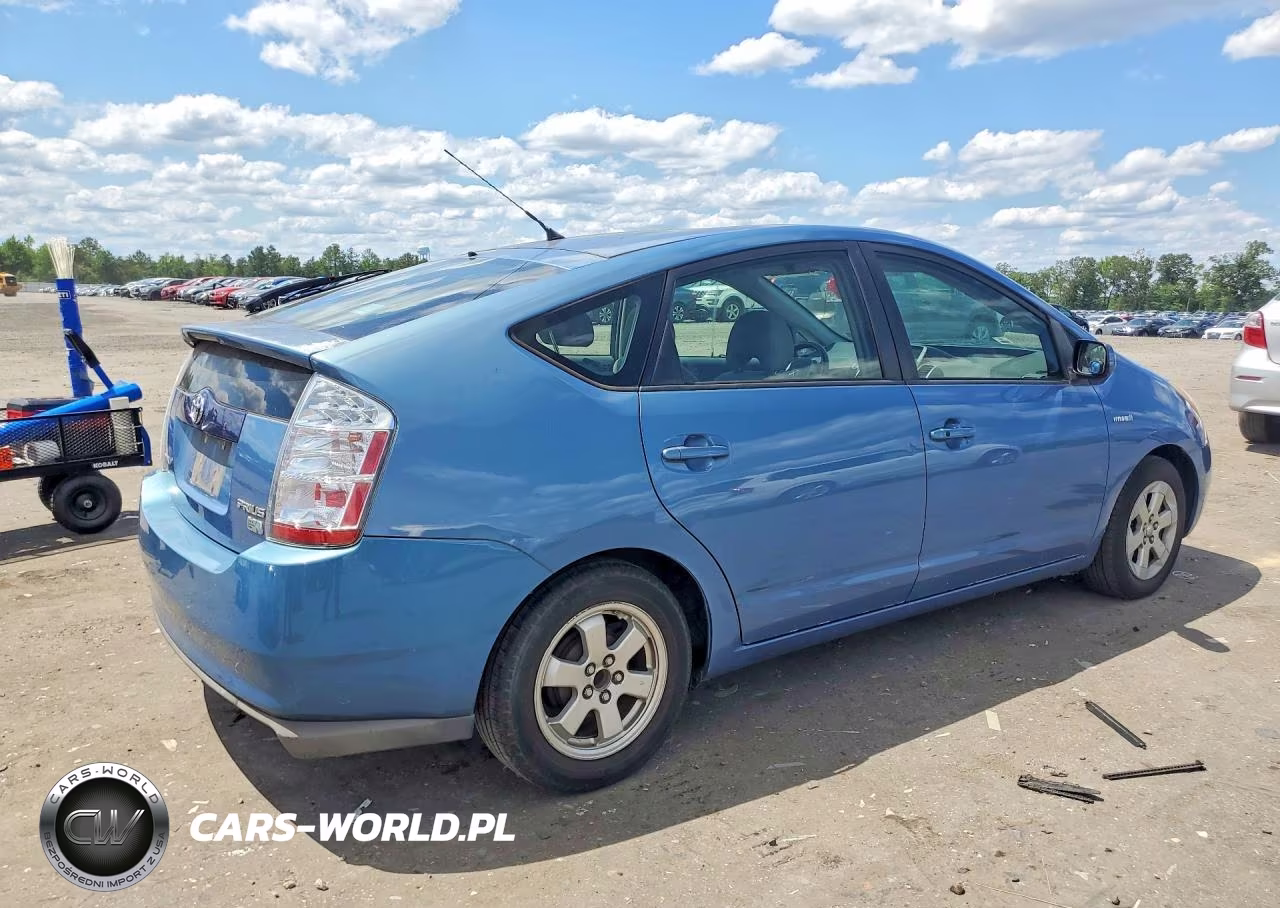 2008 Toyota Prius Base VIN:JTDKB20UX87806559 - 3