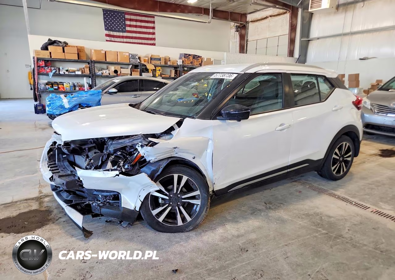 2018 Nissan Kicks Sr