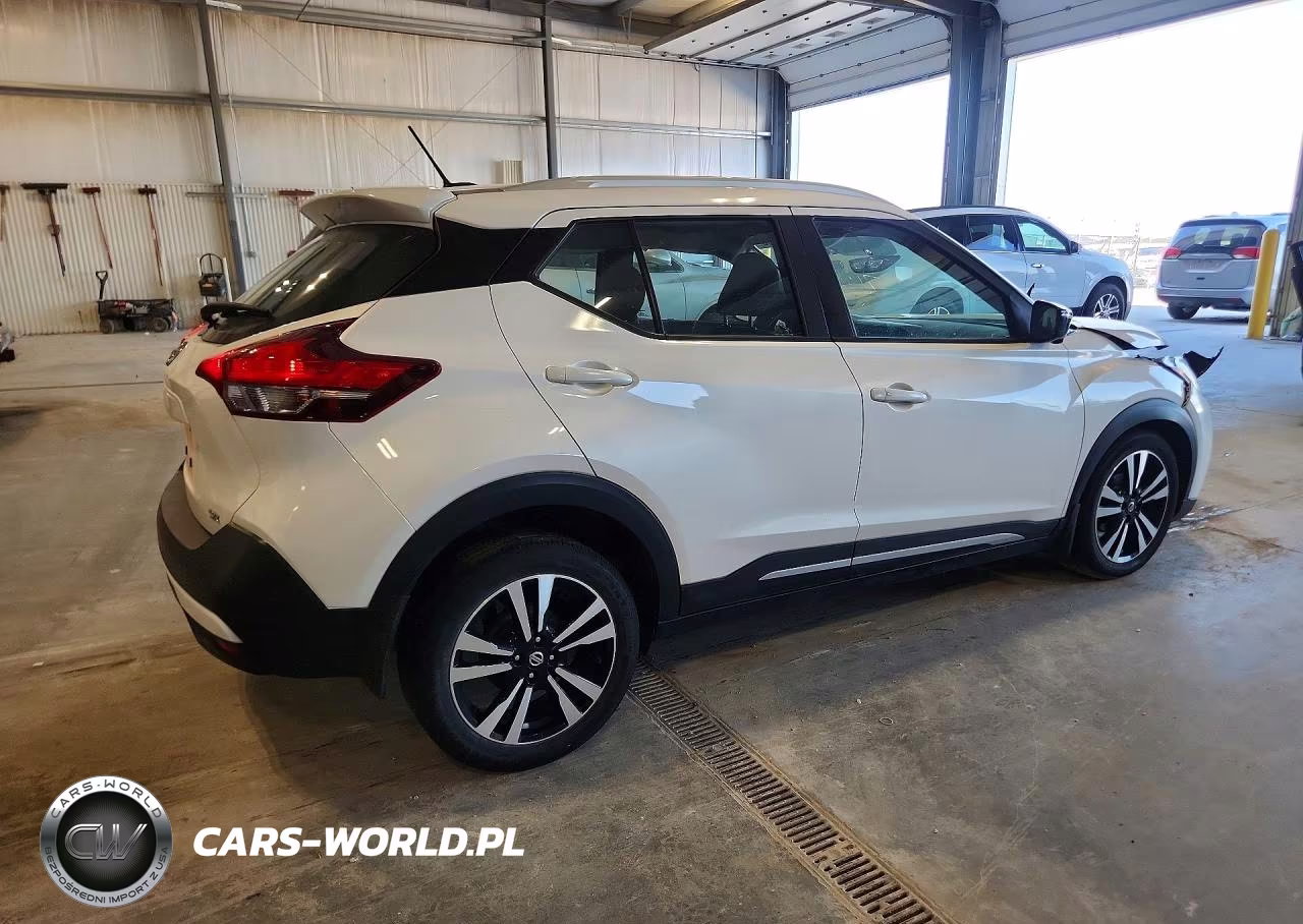2018 Nissan Kicks Sr VIN:3N1CP5CU8JL502637 - 3