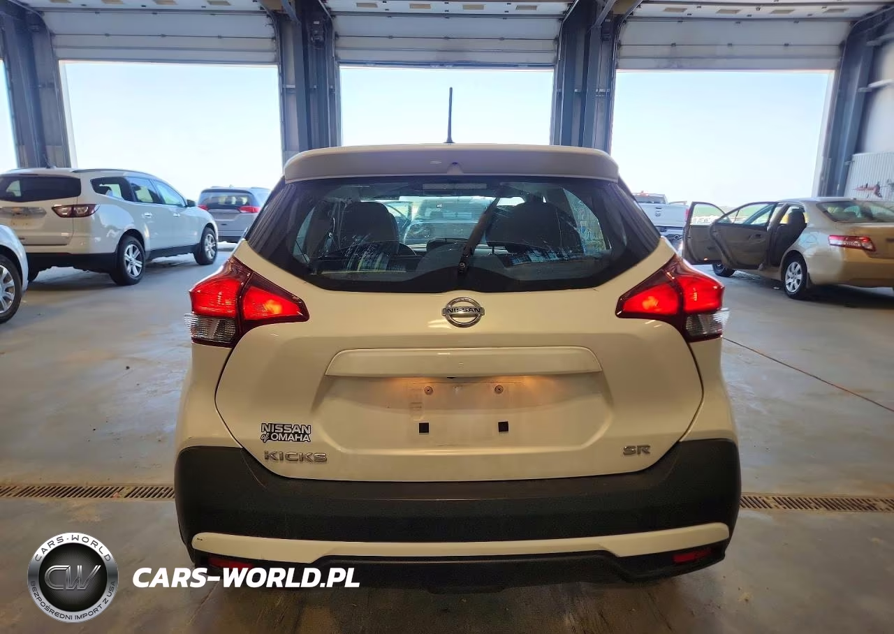 2018 Nissan Kicks Sr VIN:3N1CP5CU8JL502637 - 6