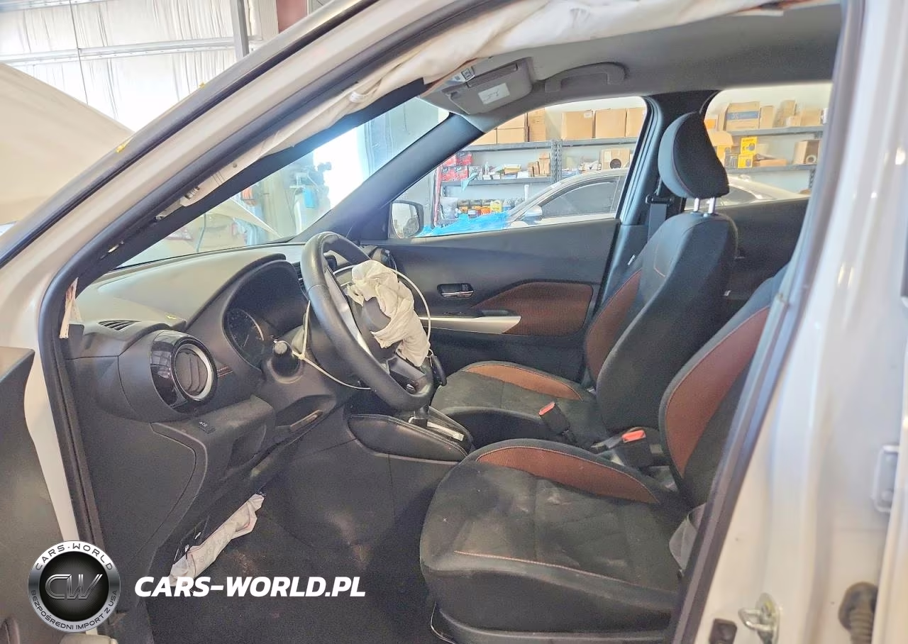2018 Nissan Kicks Sr VIN:3N1CP5CU8JL502637 - 7