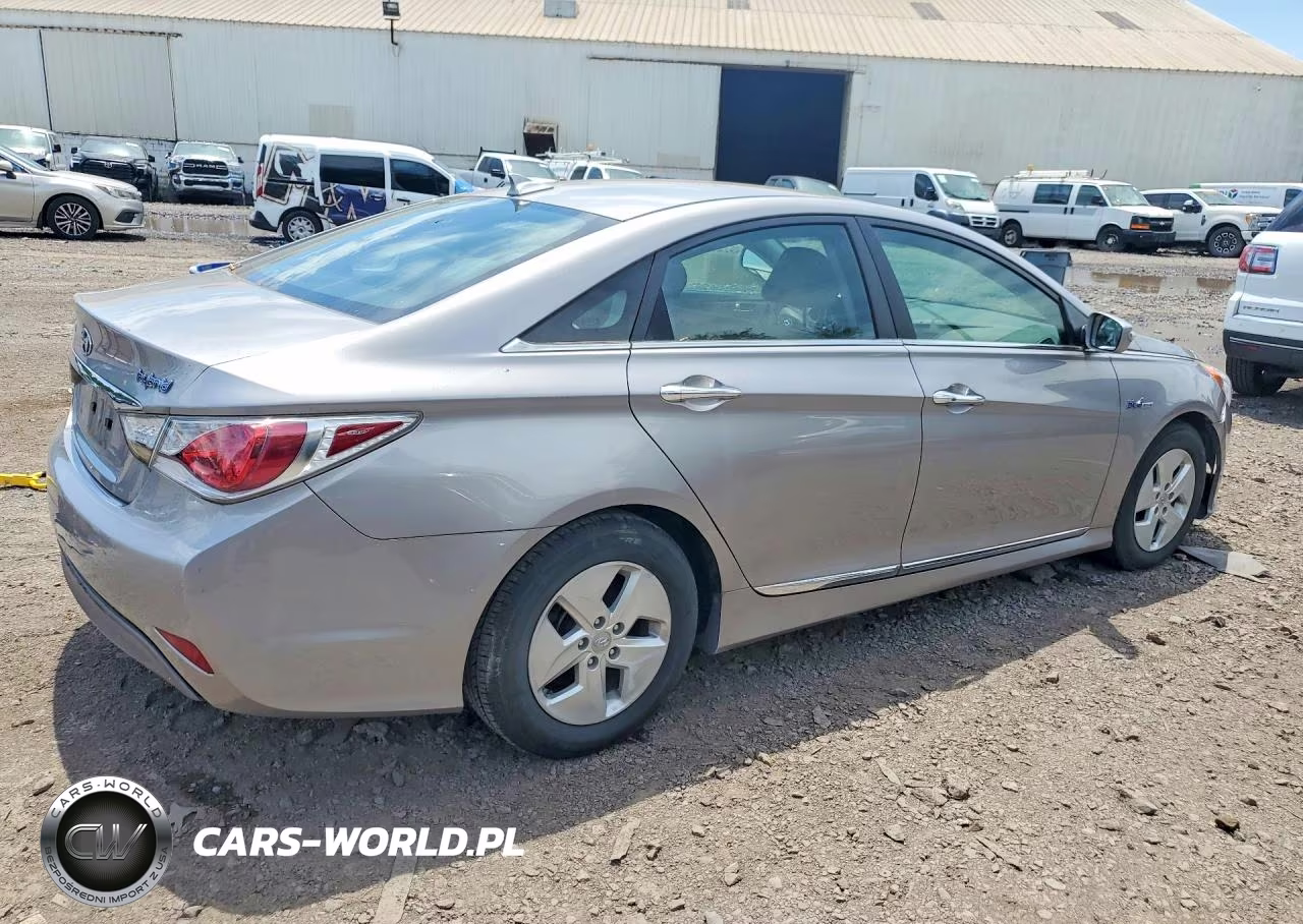 2012 Hyundai Sonata Hybrid VIN:KMHEC4A46CA039076 - 3