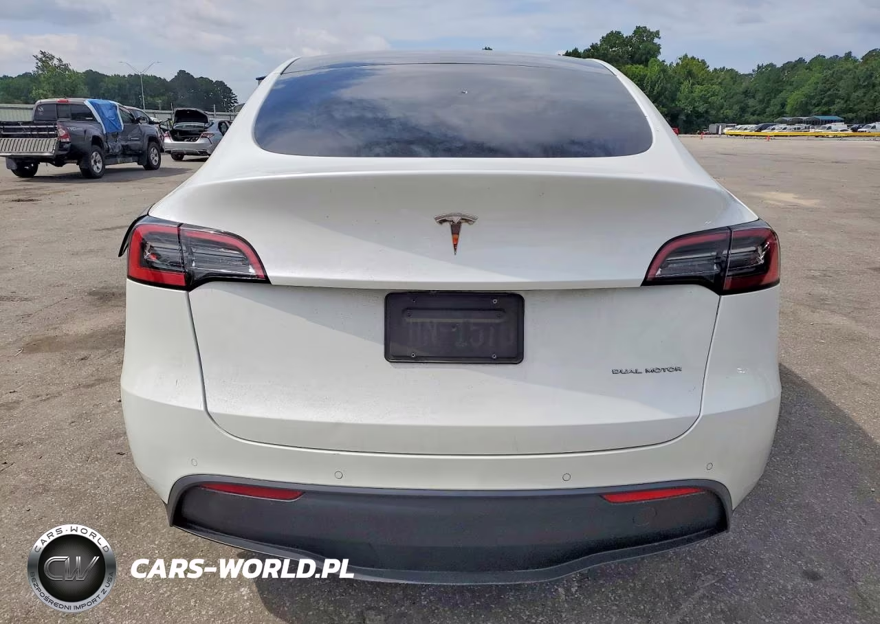 2022 Tesla Model Y VIN:7SAYGDEE9NF385581 - 6