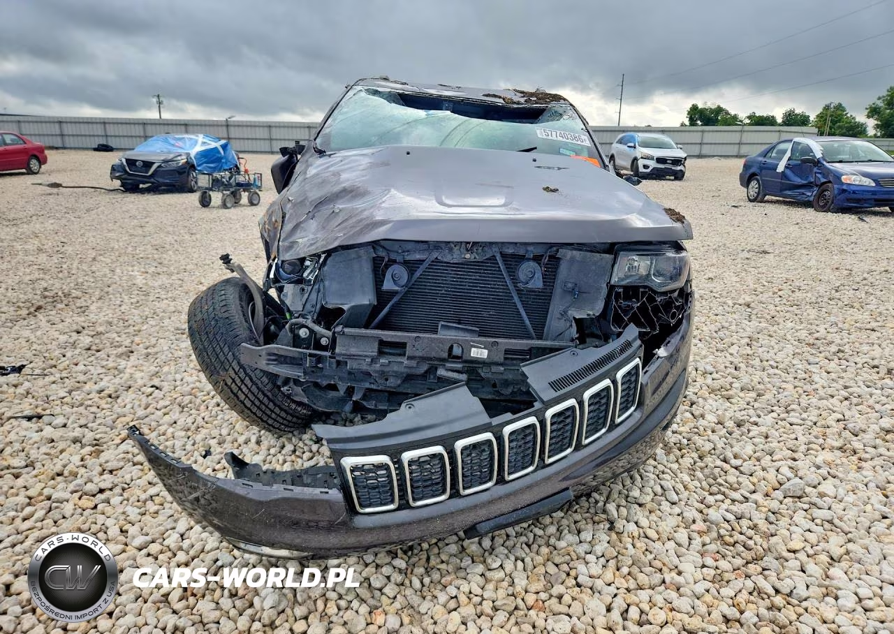 2020 Jeep Grand Cherokee Laredo VIN:1C4RJEAG5LC294611 - 5