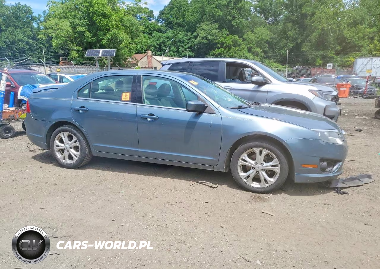 2012 Ford Fusion Se VIN:3FAHP0HA9CR405635 - 4