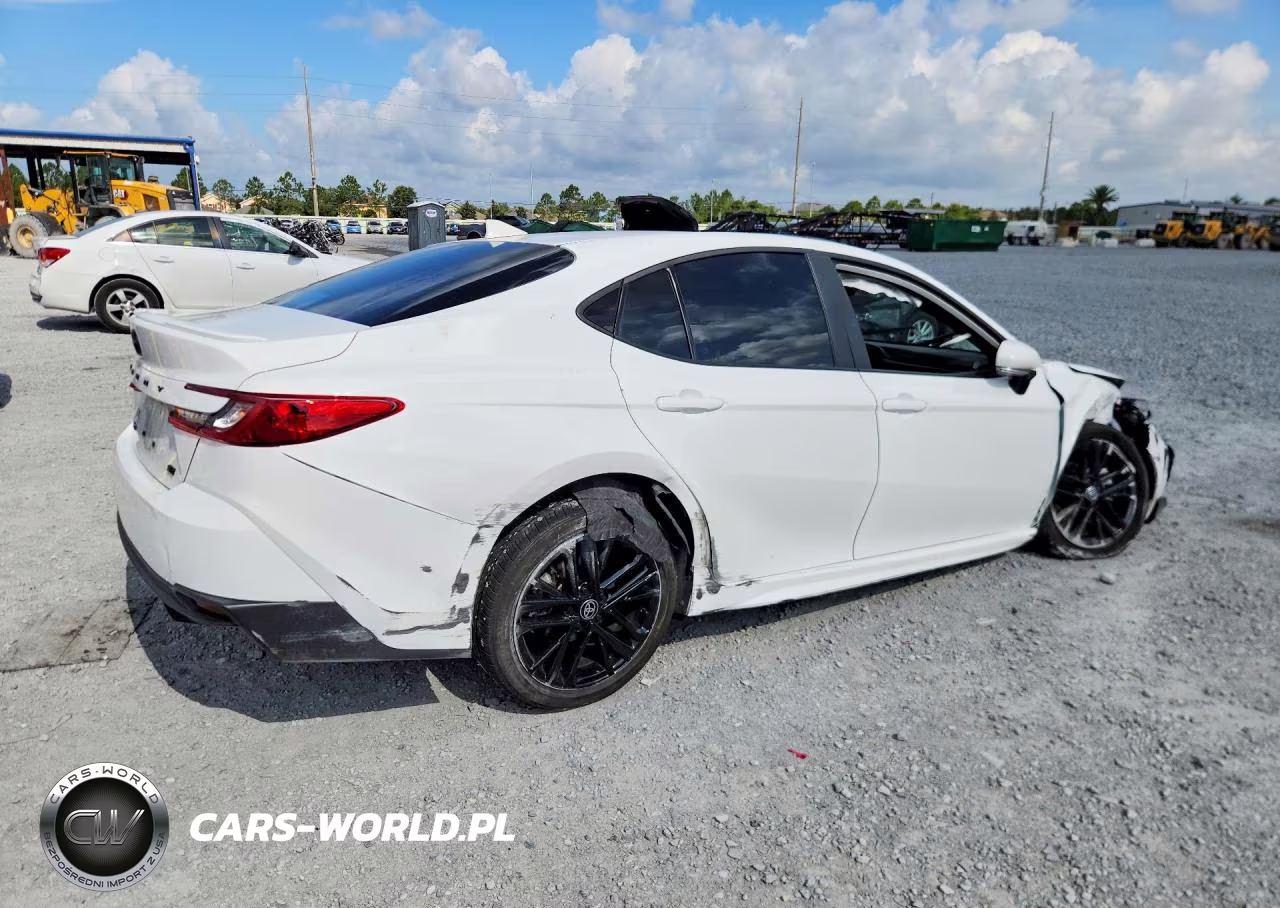 2025 Toyota Camry Se VIN:4T1DAACK3SU043949 - 3