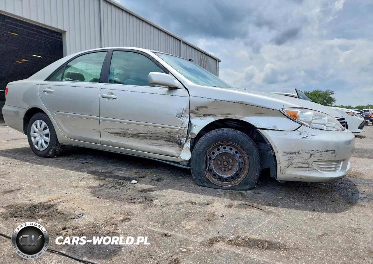 2005 Toyota Camry Le VIN:4T1BE32K55U546363 - 4