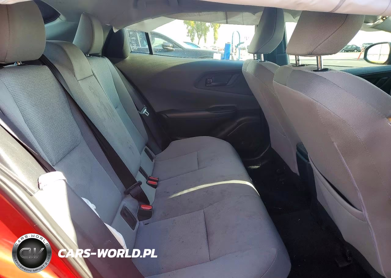 2024 Toyota Prius Le VIN:JTDACAAU5R3038032 - 10