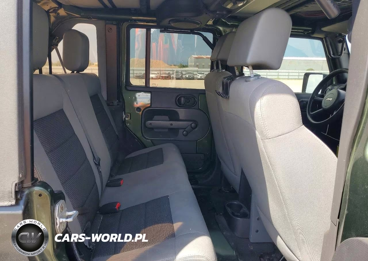 2009 Jeep Wrangler Unlimited X VIN:1J4GA39129L752913 - 10