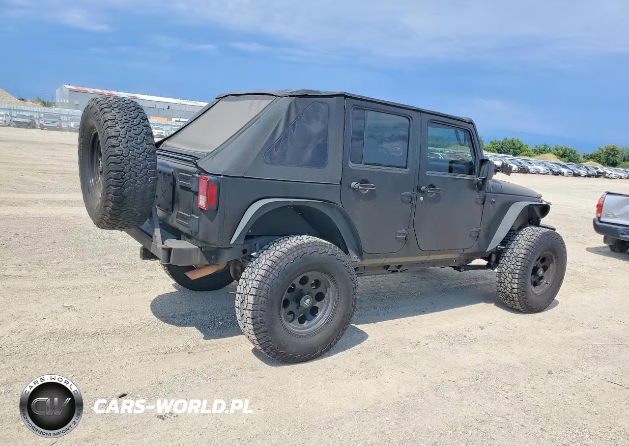 2009 Jeep Wrangler Unlimited X VIN:1J4GA39129L752913 - 3