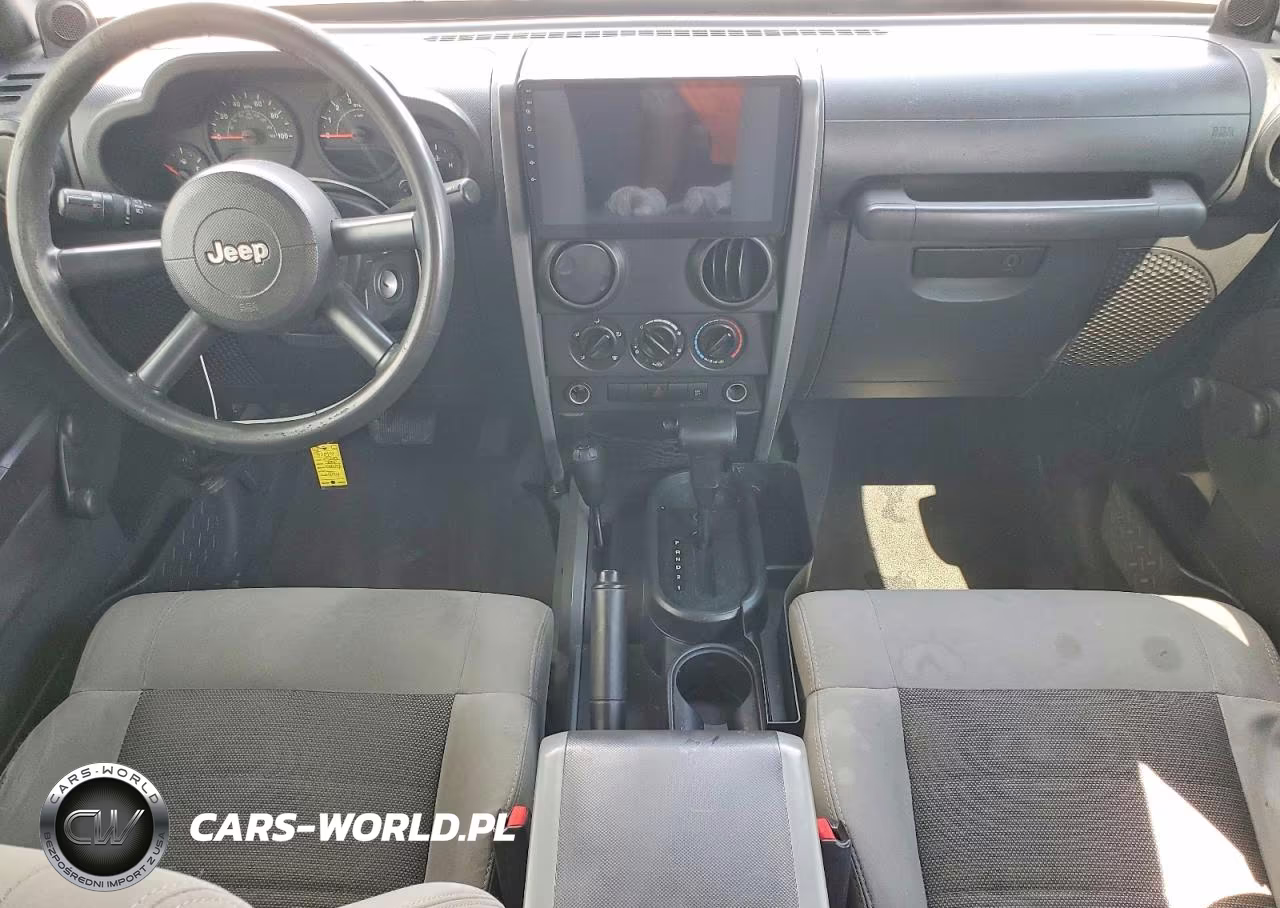 2009 Jeep Wrangler Unlimited X VIN:1J4GA39129L752913 - 8