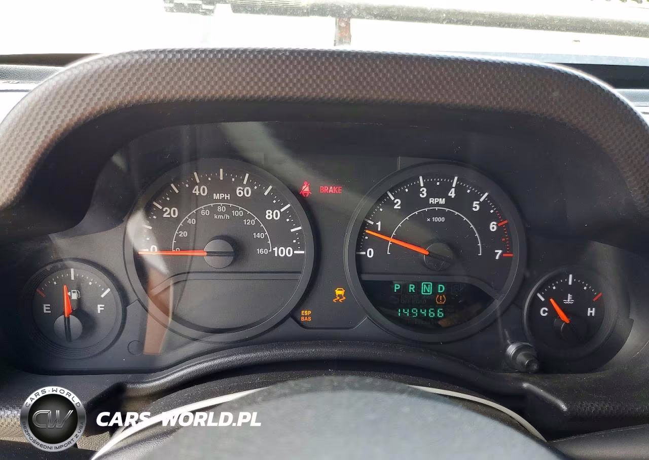 2009 Jeep Wrangler Unlimited X VIN:1J4GA39129L752913 - 9