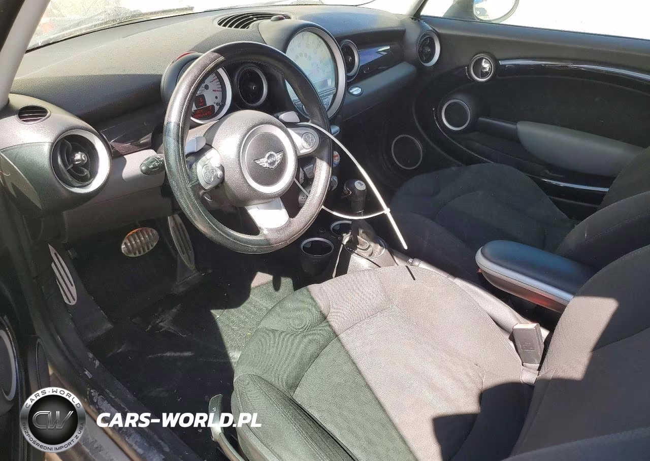 2009 Mini Cooper S VIN:WMWMF735X9TW85956 - 8