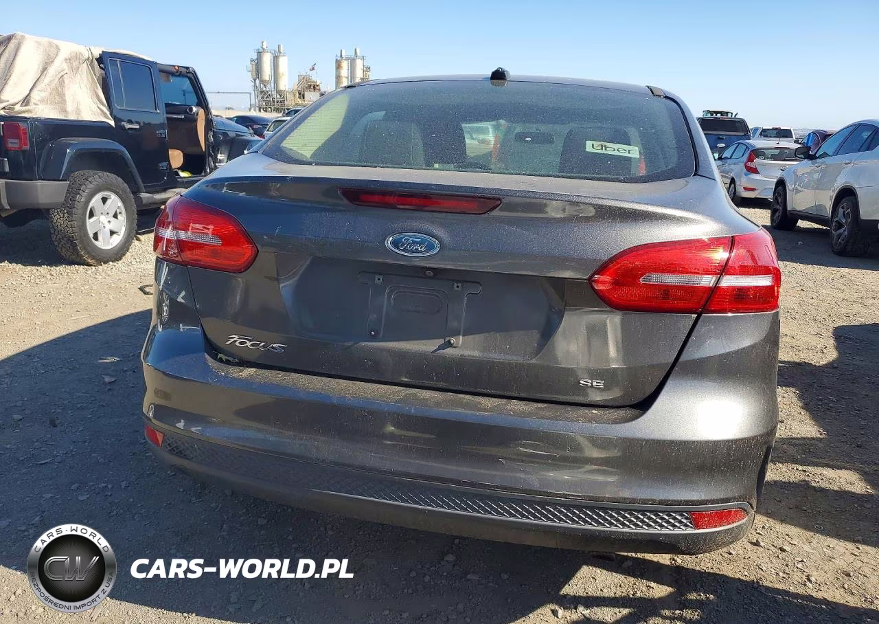2015 Ford Focus Se VIN:1FADP3F25FL358103 - 6