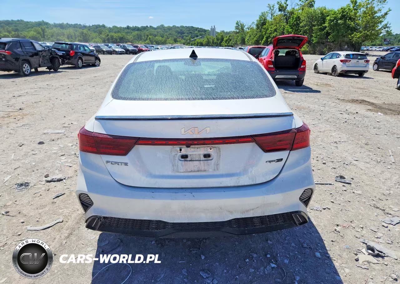 2024 Kia Forte Gt Line VIN:3KPF54AD9RE718235 - 6