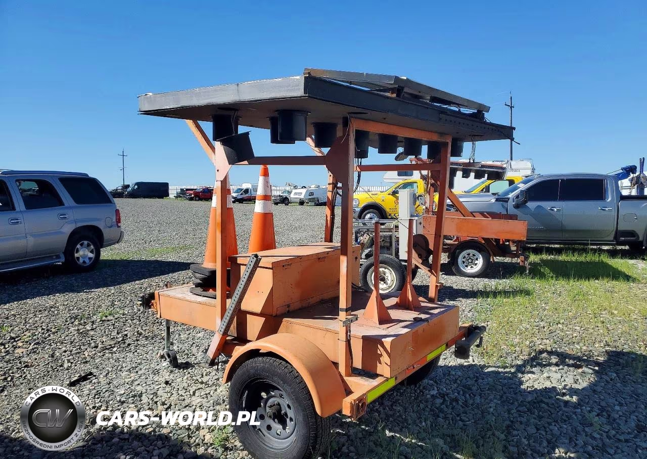 2001 Tri-City Boat Dock Arrow Board Trailer VIN:1T9US06131S055991 - 3