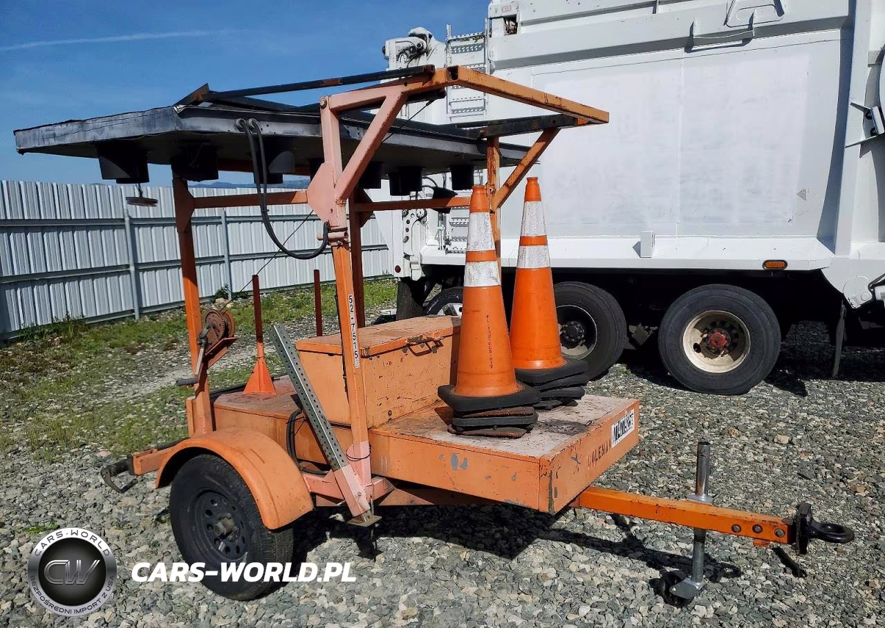 2001 Tri-City Boat Dock Arrow Board Trailer VIN:1T9US06131S055991 - 9