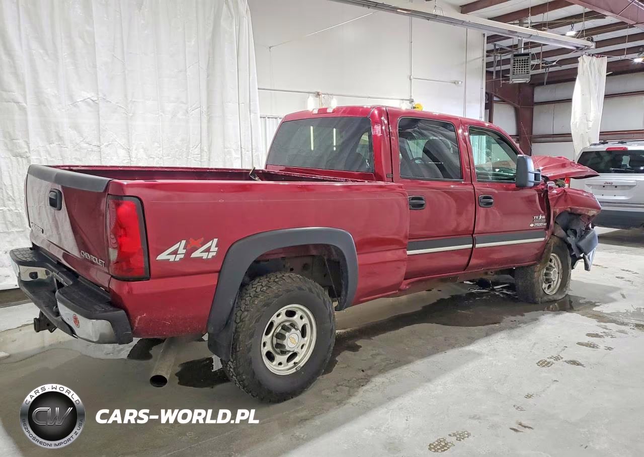 2005 Chevrolet Silverado K2500 Heavy Duty VIN:1GCHK23U45F870409 - 3