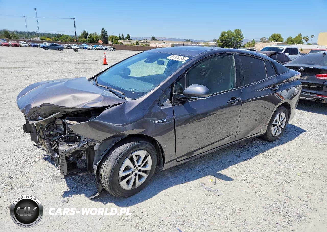 2017 Toyota Prius Three – zdjęcie 1 z 12