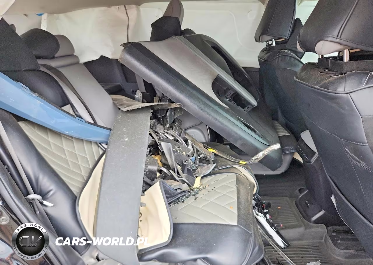 2023 Toyota Highlander Hybrid Le VIN:5TDBBRCH8PS108818 - 10