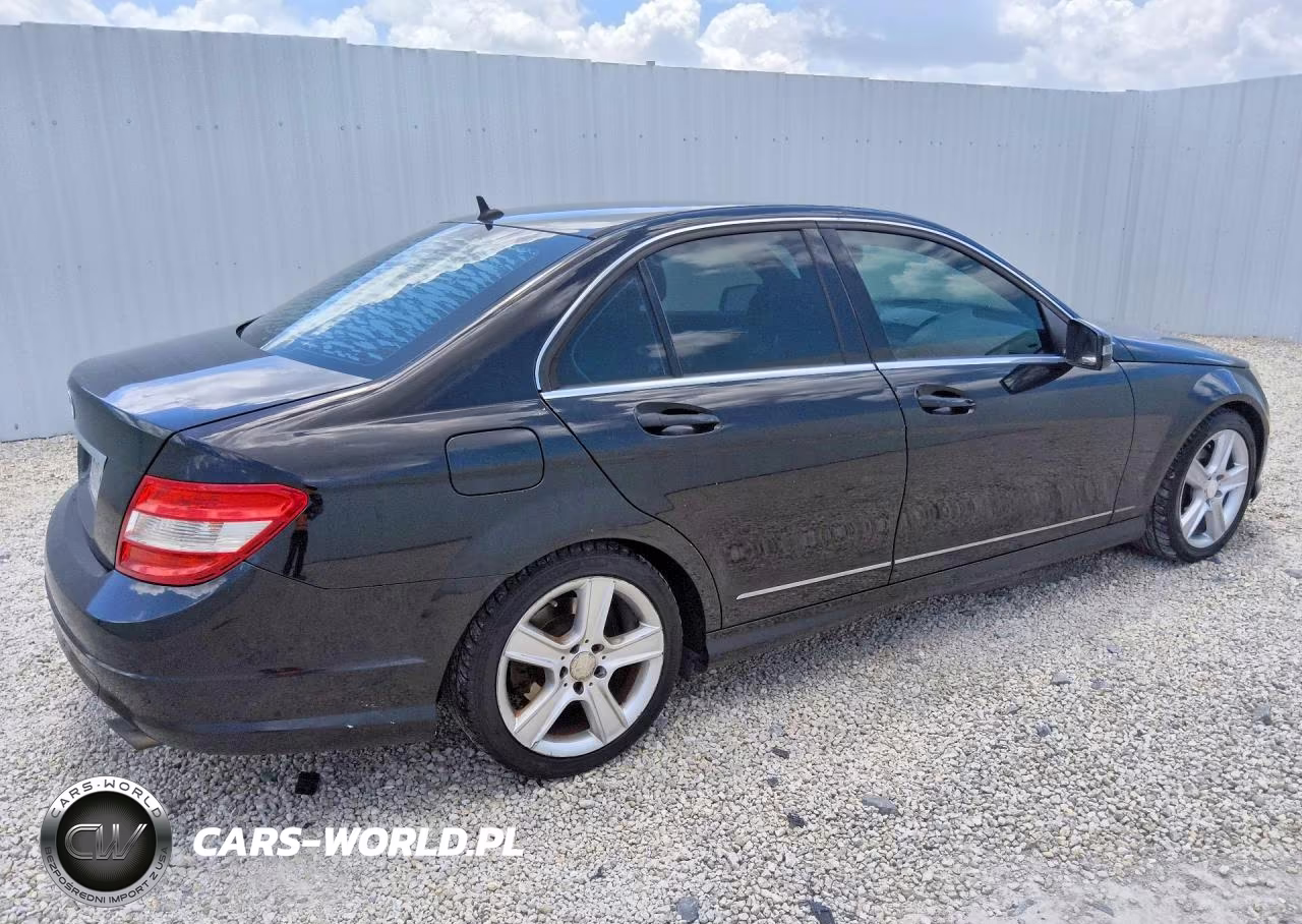 2010 Mercedes-Benz C 300 VIN:WDDGF5EB0AR100641 - 3